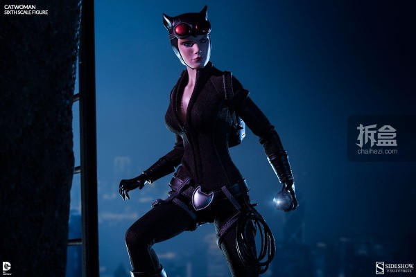 sideshow-catwoman-action-figure-002