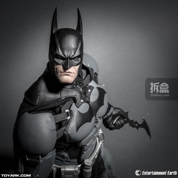 NECA-Arkham-Batman-002