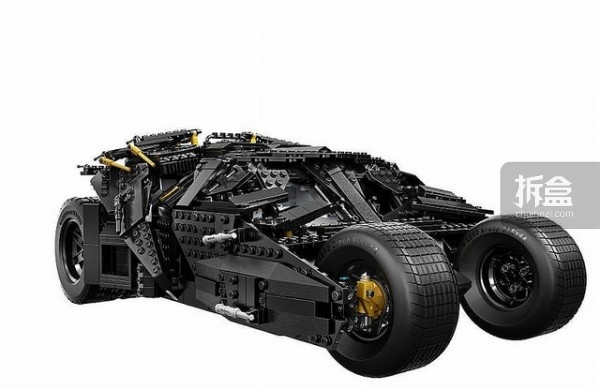 LEGO-batman-batmobile-002