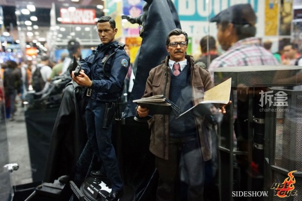 hottoys-2014sdcc-booth-004