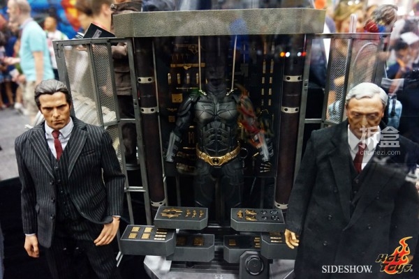 hottoys-2014sdcc-booth-005