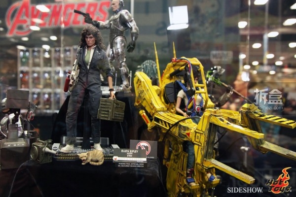 hottoys-2014sdcc-booth-019