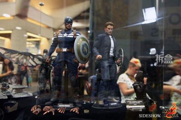 hottoys-2014sdcc-booth-021