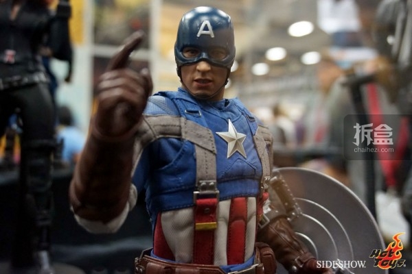 hottoys-2014sdcc-booth-023