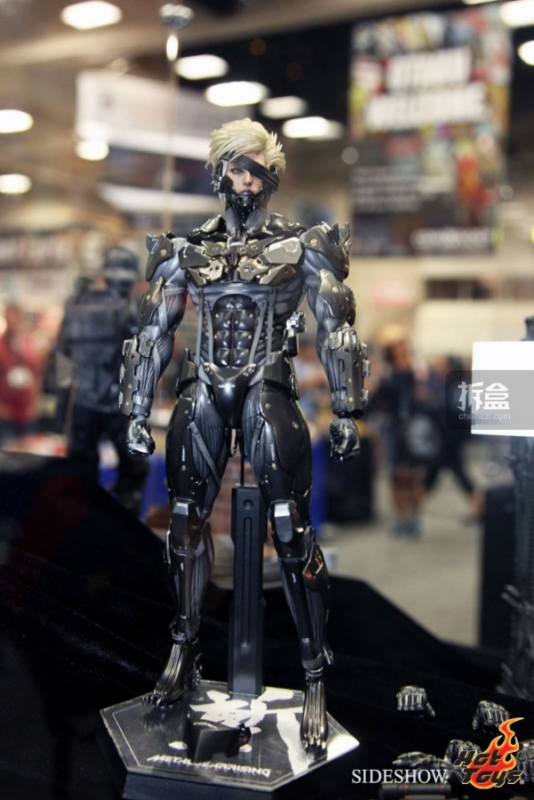 hottoys-2014sdcc-booth-038