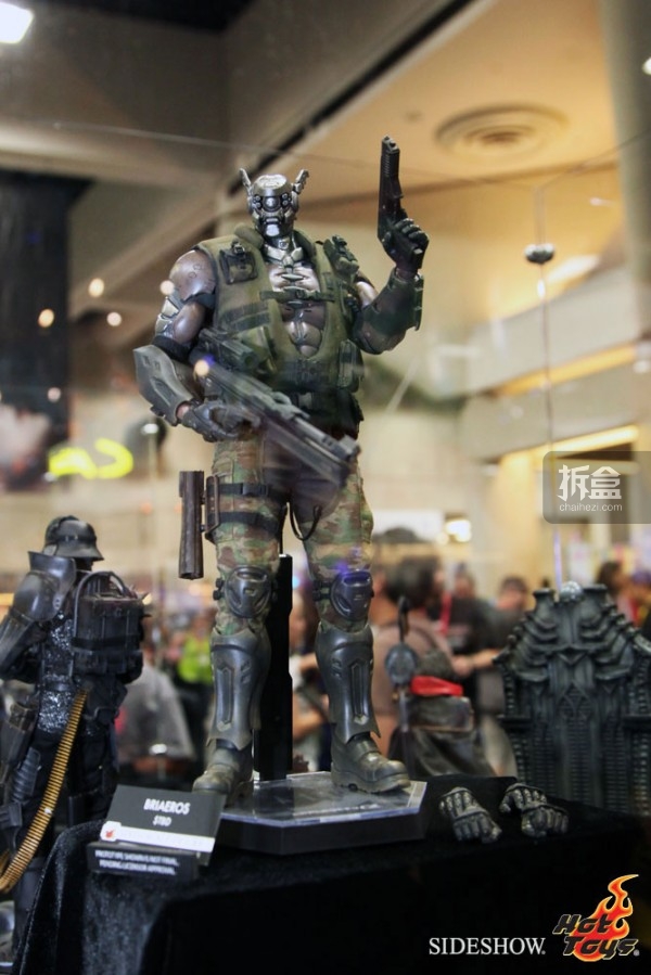 hottoys-2014sdcc-booth-041