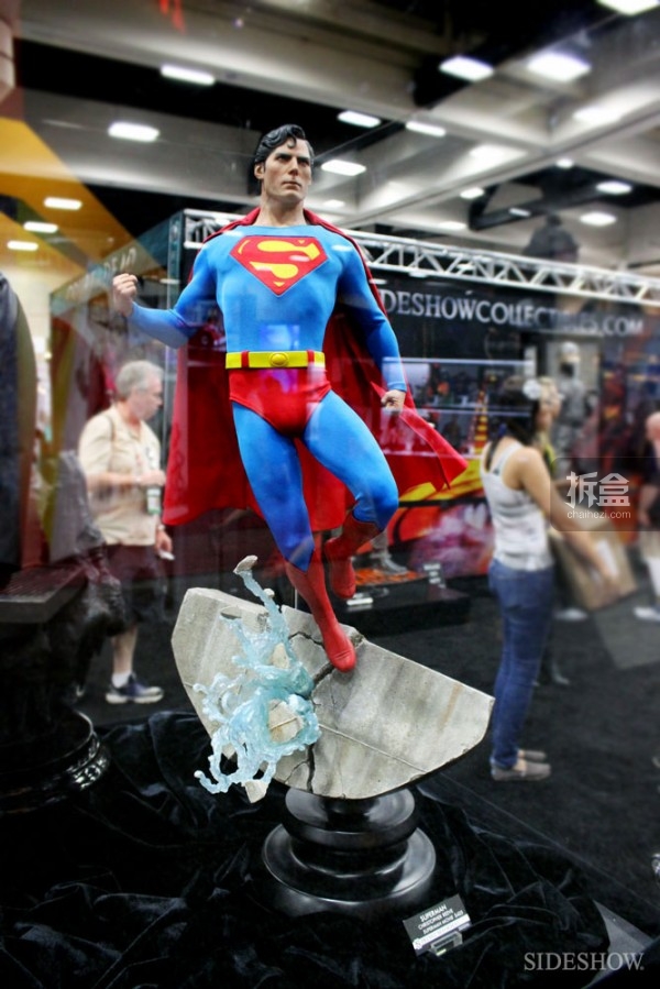 sideshow-2014sdcc-booth-016