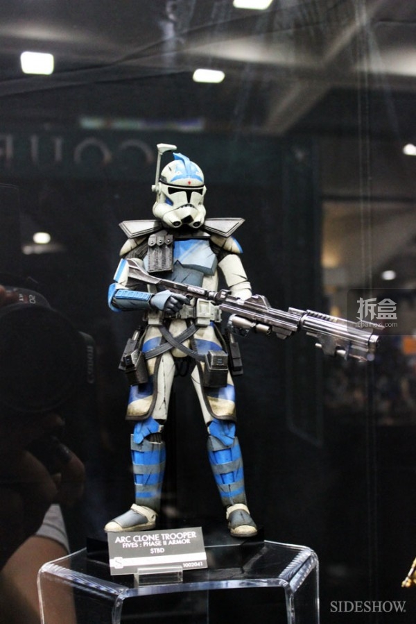 sideshow-2014sdcc-booth-027