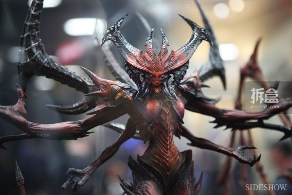 sideshow-2014sdcc-booth-068
