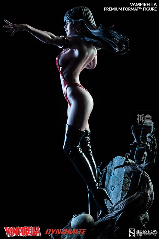 sideshow-Vampirella-PF-009