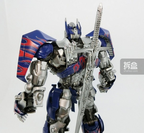 takaratomy-TFM4-optimus-008