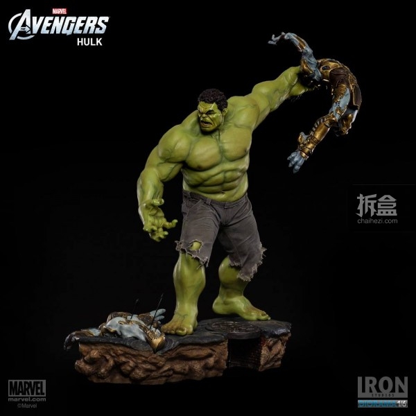 IronStudios-averagers-statue-hulk-008