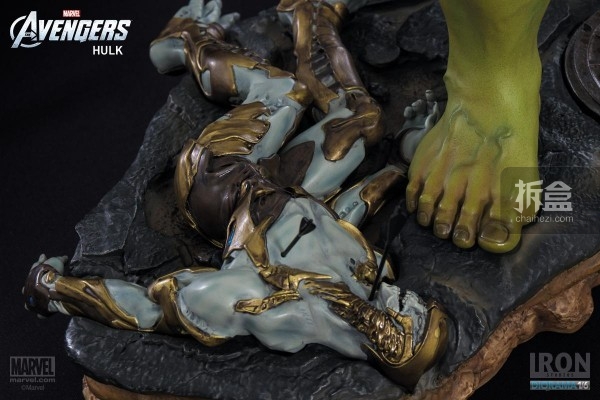 IronStudios-averagers-statue-hulk-025