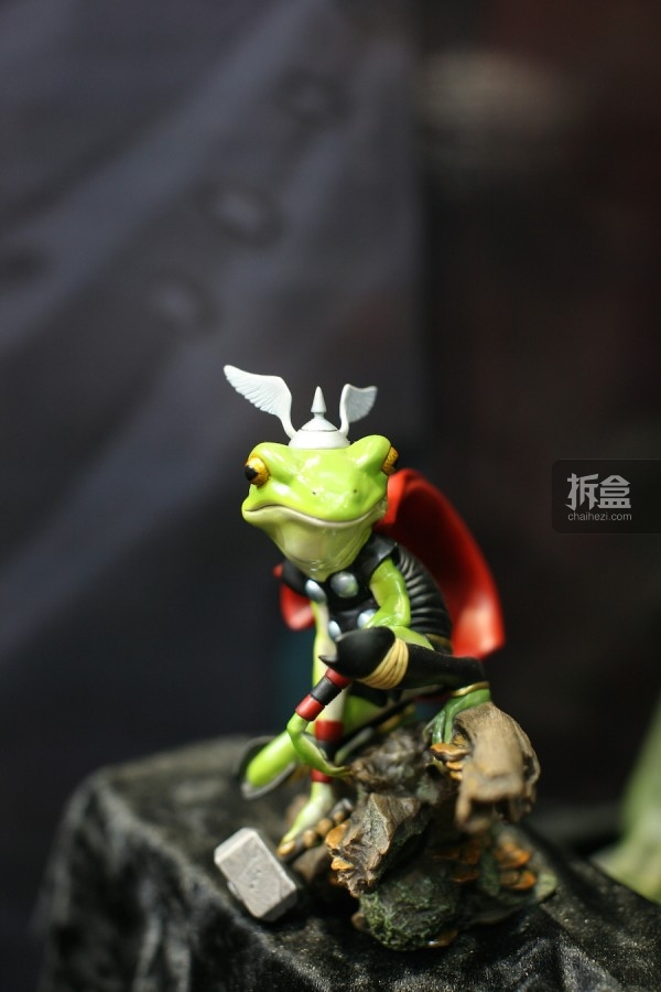  雷霆之蛙情景雕像 Thor Frog Diorama