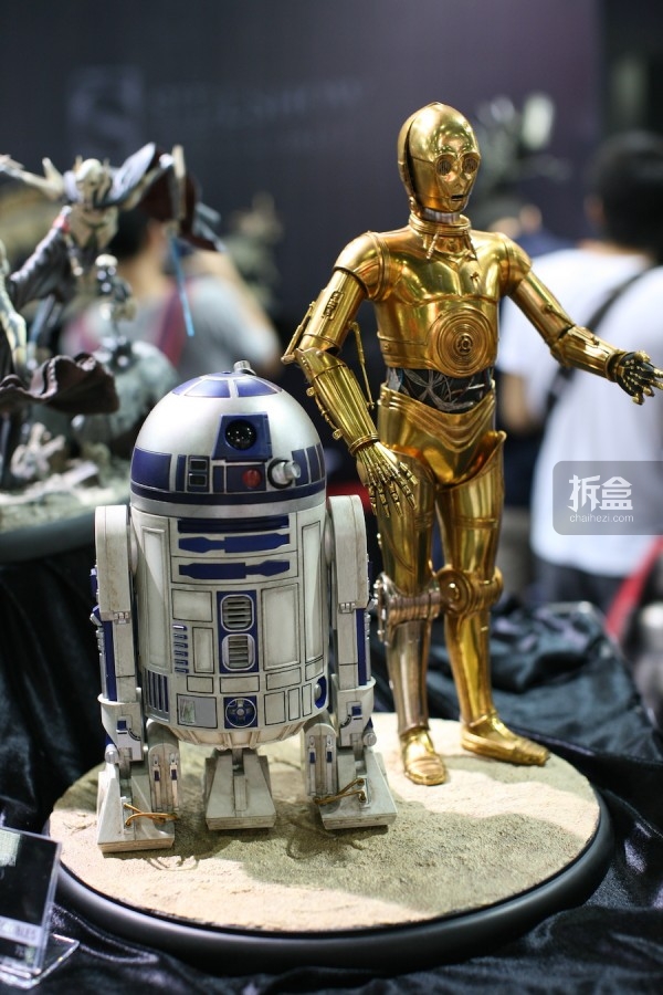 1:4 C-3PO和R2-D2 全身像