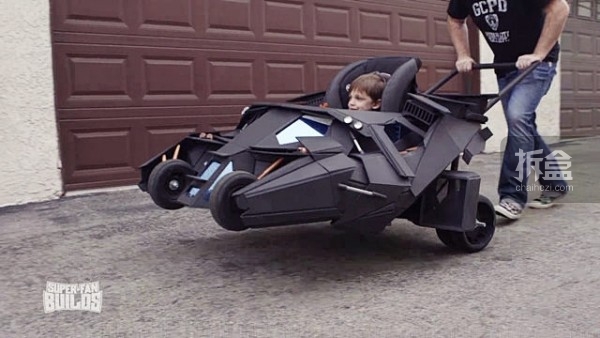 youtube-Batmobile Baby Stroller (19)