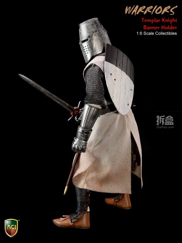 ACI24C-Templar Knight Banner Holder (3)
