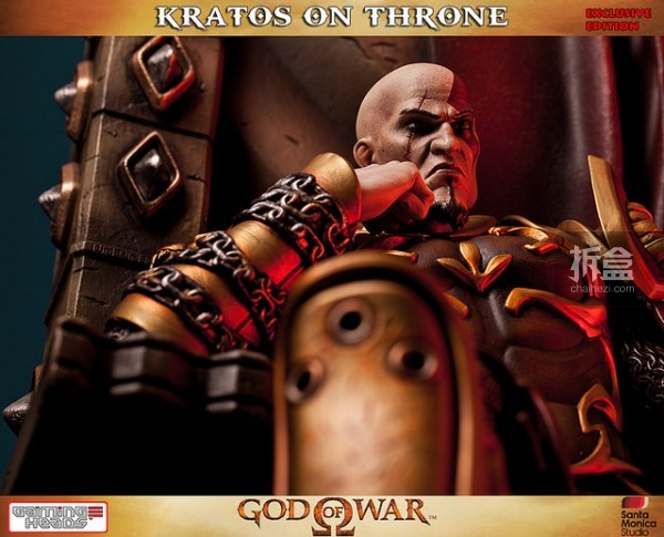 gamingheads-Kratos on Throne-statue (12)