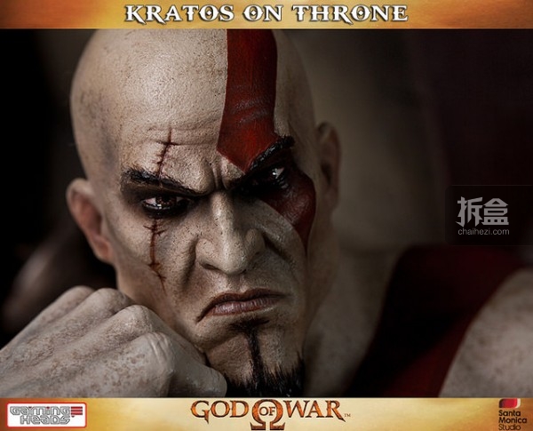 gamingheads-Kratos on Throne-statue (3)