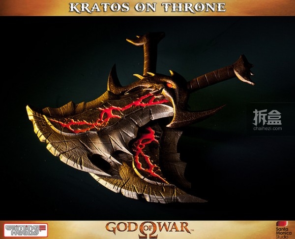 gamingheads-Kratos on Throne-statue (4)