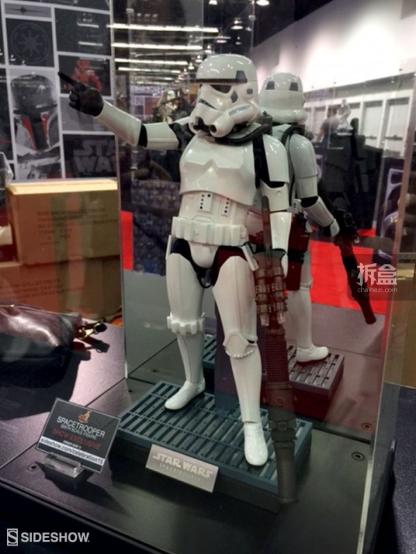 Sideshow Star Wars Celebration 2015 Booth (12)