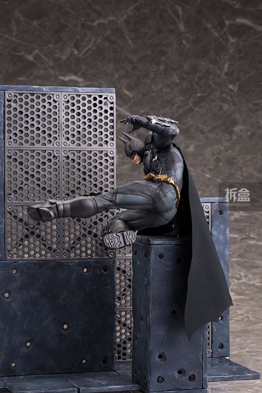 kotobukiya-Arkham Knight-artfx-batman (26)