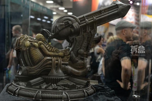 《异形》太空骑师Alien Space Jockey雕像