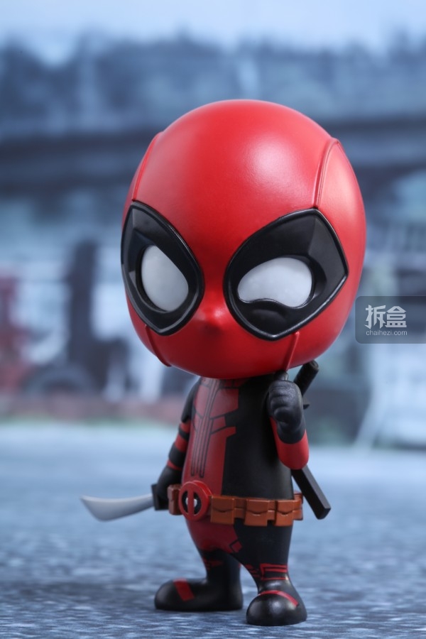 hottoys-cosbaby-deadpool-preview-001