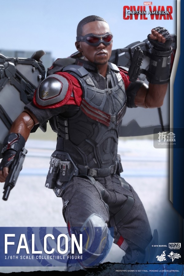 Hot Toys - Captain America Civil War - Falcon Collectible Figure_PR10