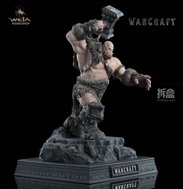 weta-warcraft-statue-hammer (11)