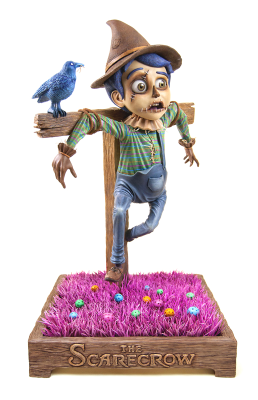 The Scarecrow 稻草人雕像 L13'' x W13''  x  H22"  Epoxy Clay, Acrylic paint, Faux grass, Glass eyes  $7,000美元，黏土材质