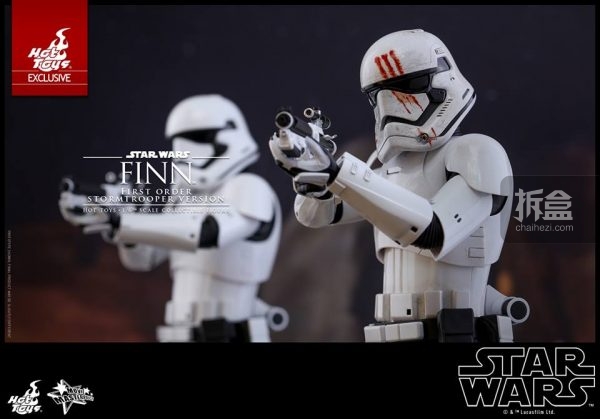 ht-disneyex-finn-stormtrooper-4