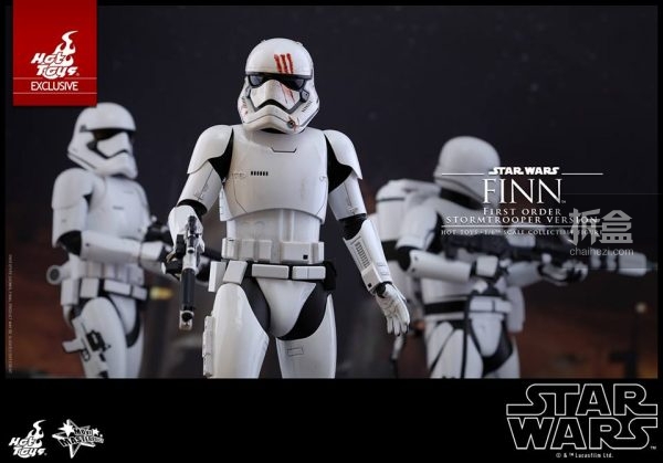 ht-disneyex-finn-stormtrooper-6