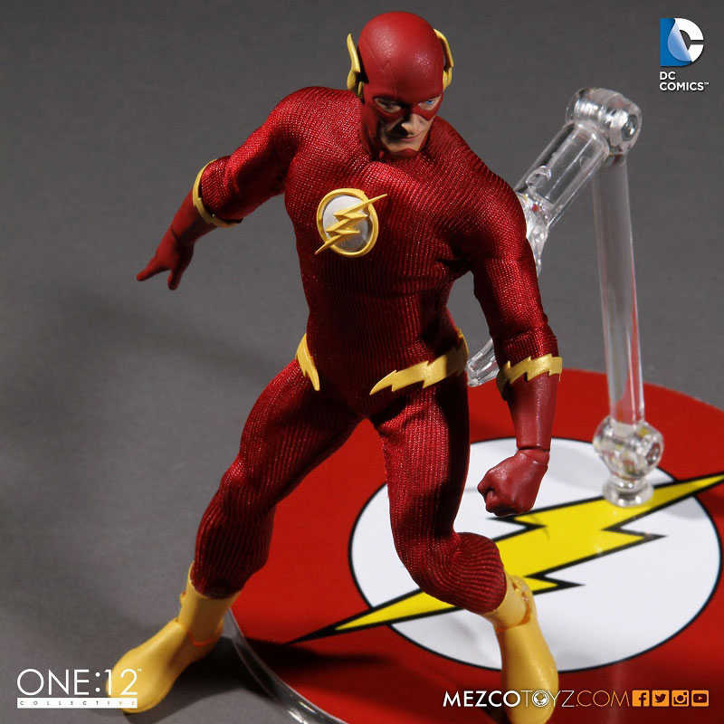 Mezco Toyz-The Flash (4)